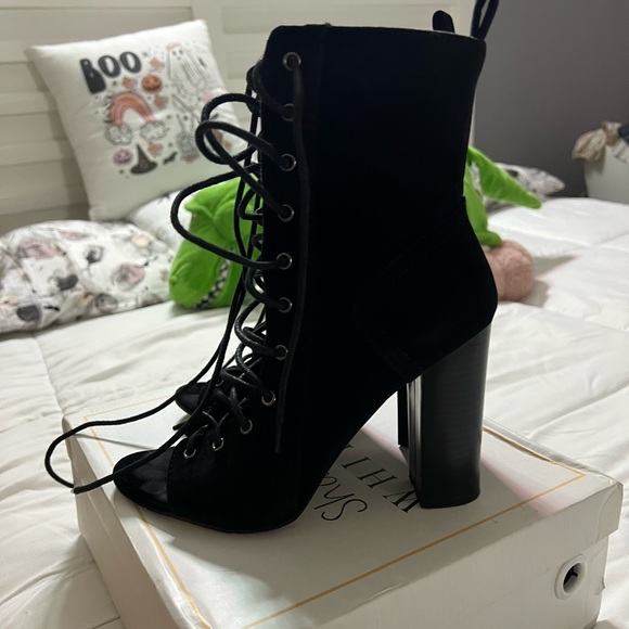 Lace Up Ankle Booties - Picture 4 of 5